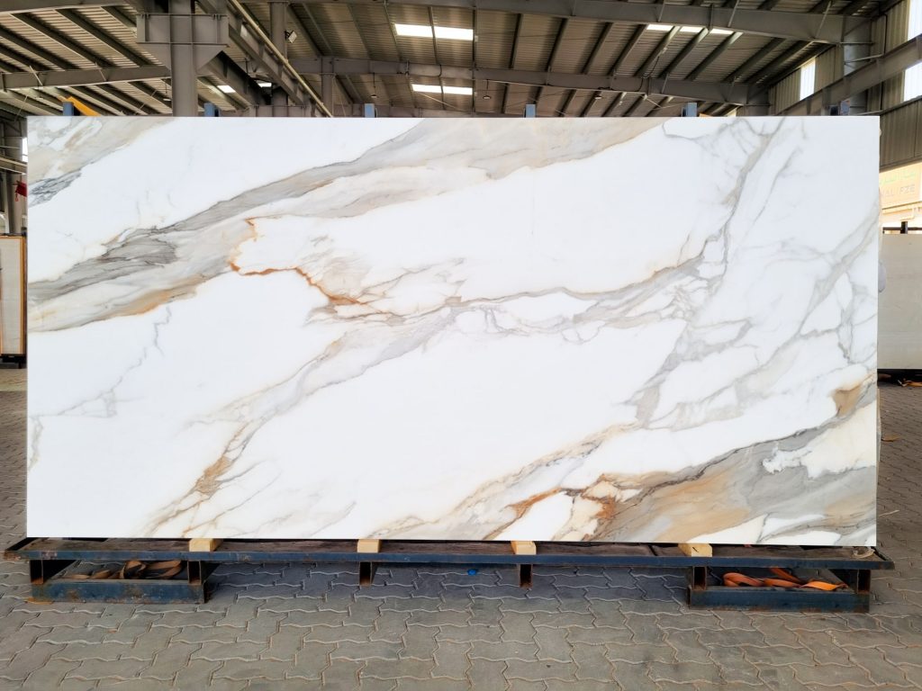 Calacatta Royal Full Slab-min (1)