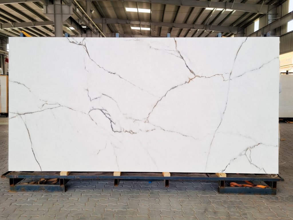 CALACATTA MONTERAL PORCELAIN FULL SLAB-min