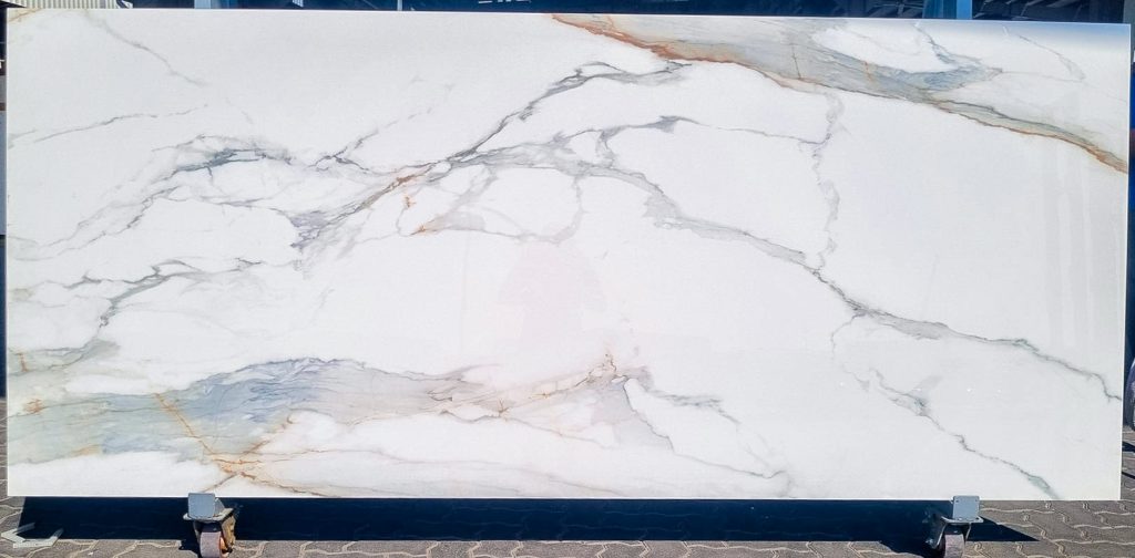 CROWN STATUARIO PORCELAIN 9MM Full slab 01