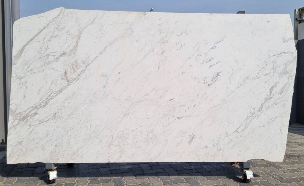 Aella White Polished Slab 2 cm Full Slab-min