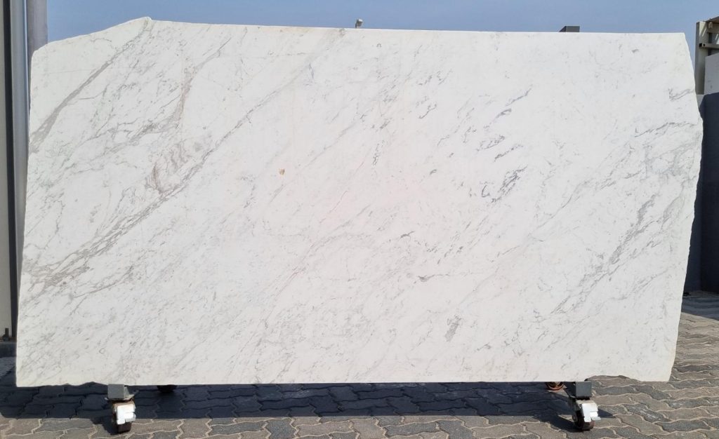 Aella White Polished Slab 2 cm Full Slab