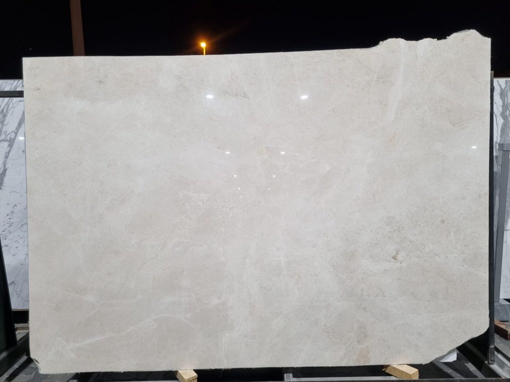 CREMA UNO BEIGE POL. 2CM-B
