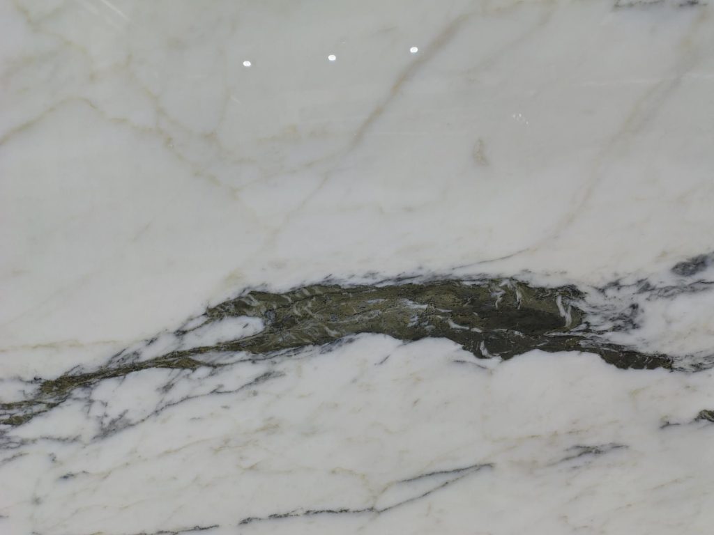 Calacatta Corchia Polished Slab 2cm zoom