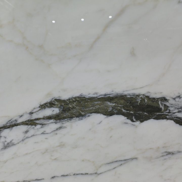 Calacatta Corchia Polished Slab 2cm zoom