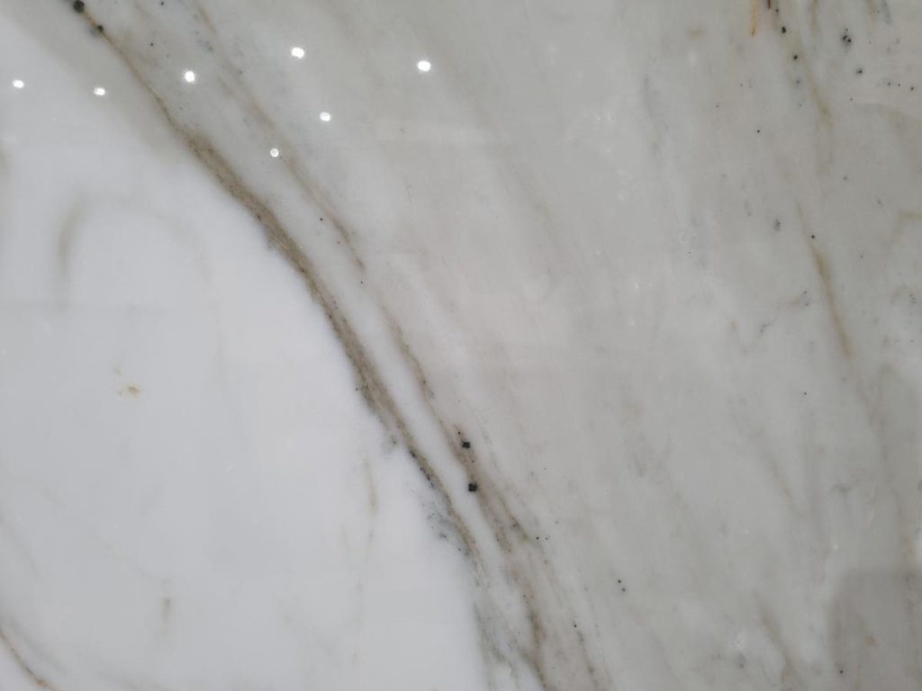 Calacatta Gold (GSL) 2cm z