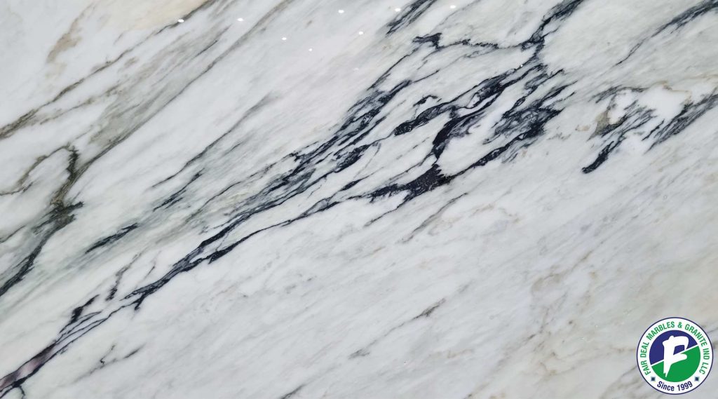 Calacatta Gold polished Slab - A Zoom