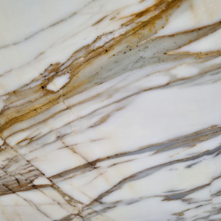 Calacatta Machia Vechia Polished Slab 2cm zoom