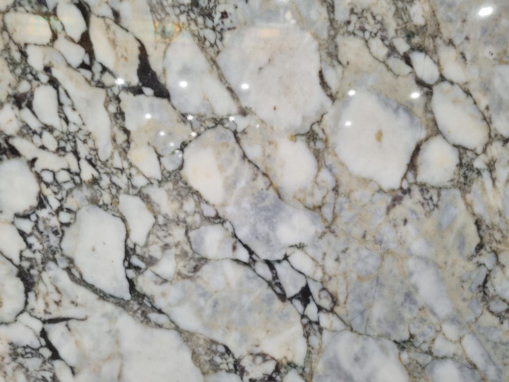 Calacatta Viola Arabescato Polished slab 2cm -(HS) zoom