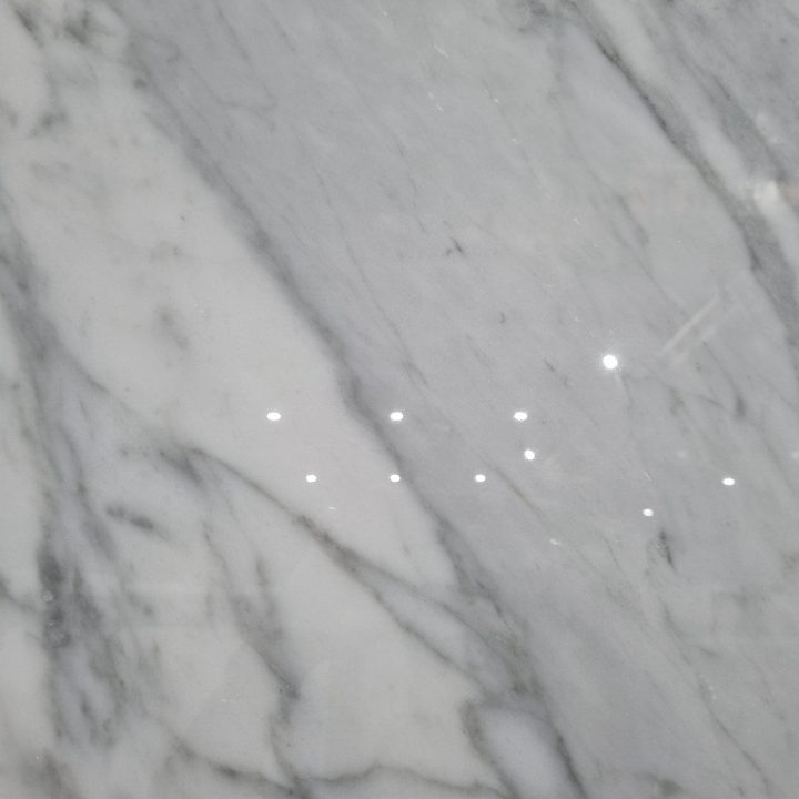 Carrara White Polished Slab 2cm FR A zoom