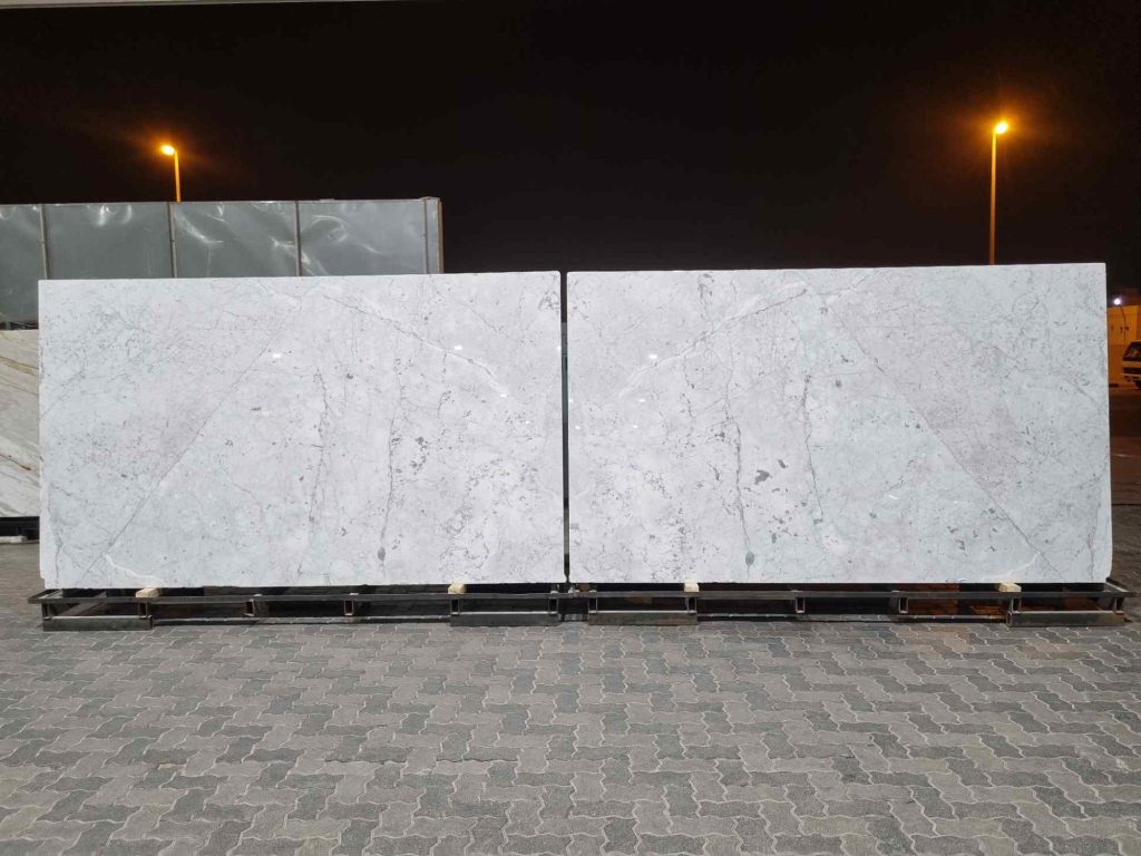 Carrara White Polished Slab 3cm (FR) book