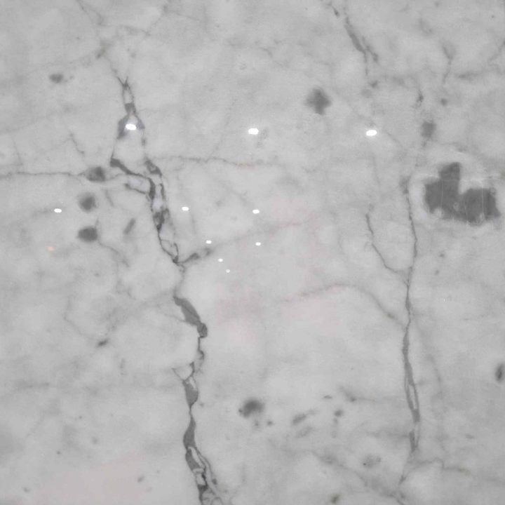 Carrara White Polished Slab 3cm FR zoom