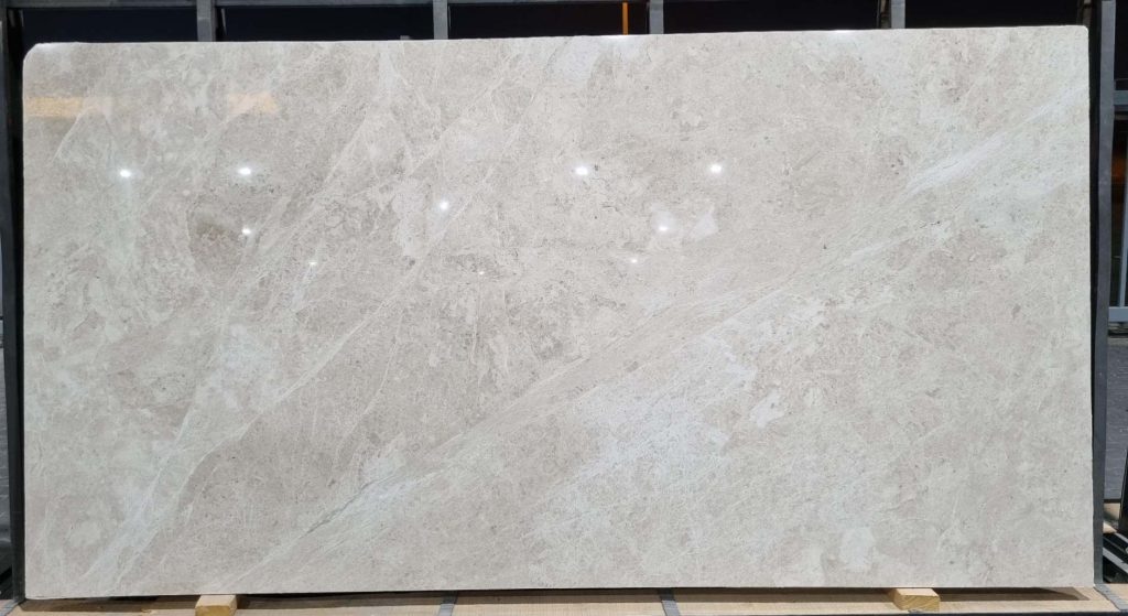 Hera Beige Polished Slab 3cm ES