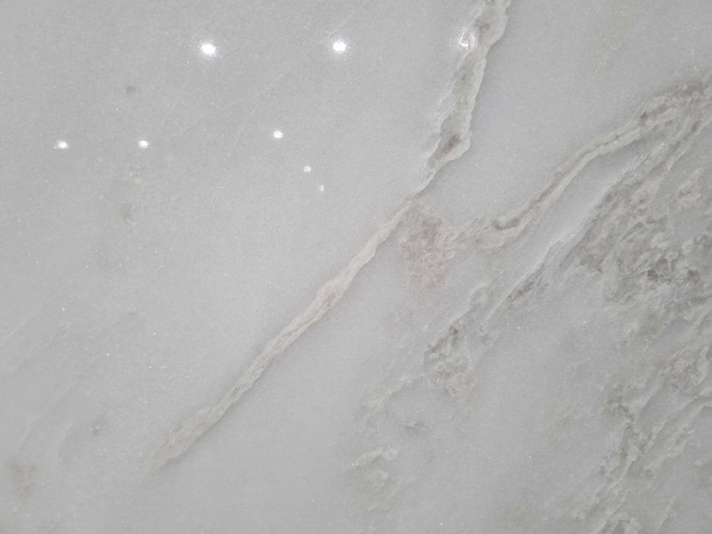Oyster-White-Polished-Slab-2cm-(MS) zoom