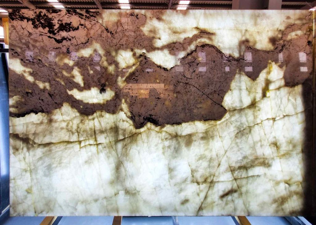 Quartzite Cristallo Patagonia Slab 2 cm-AN LIGHT