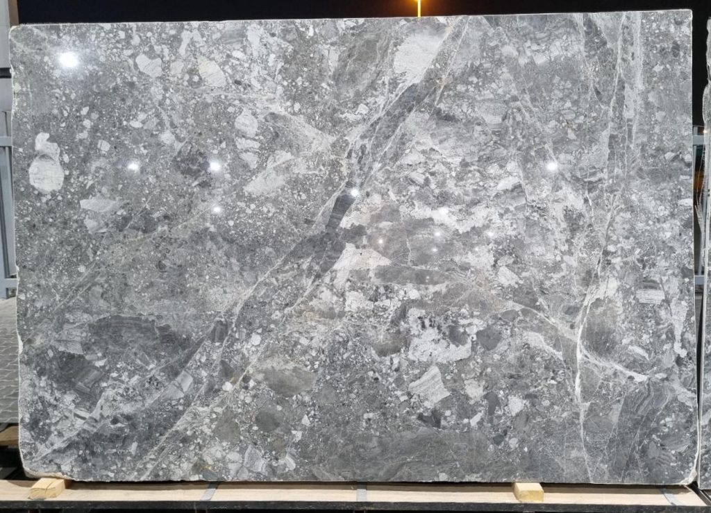 Silver Fanatasy Polished Slab 2 cm (KYR)