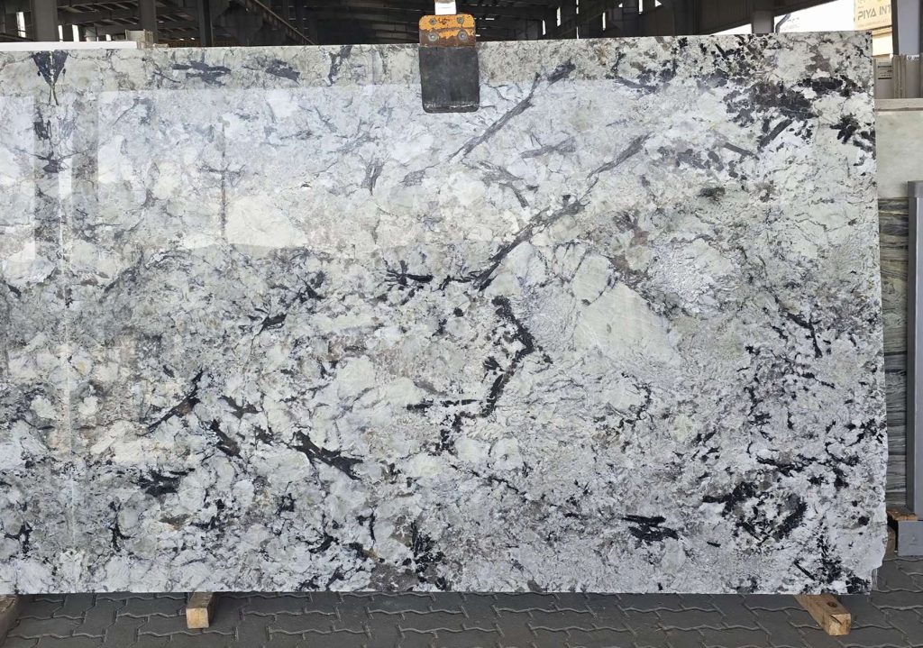 ARTIC WHITE POLISHED SLAB 2CM-13199 a