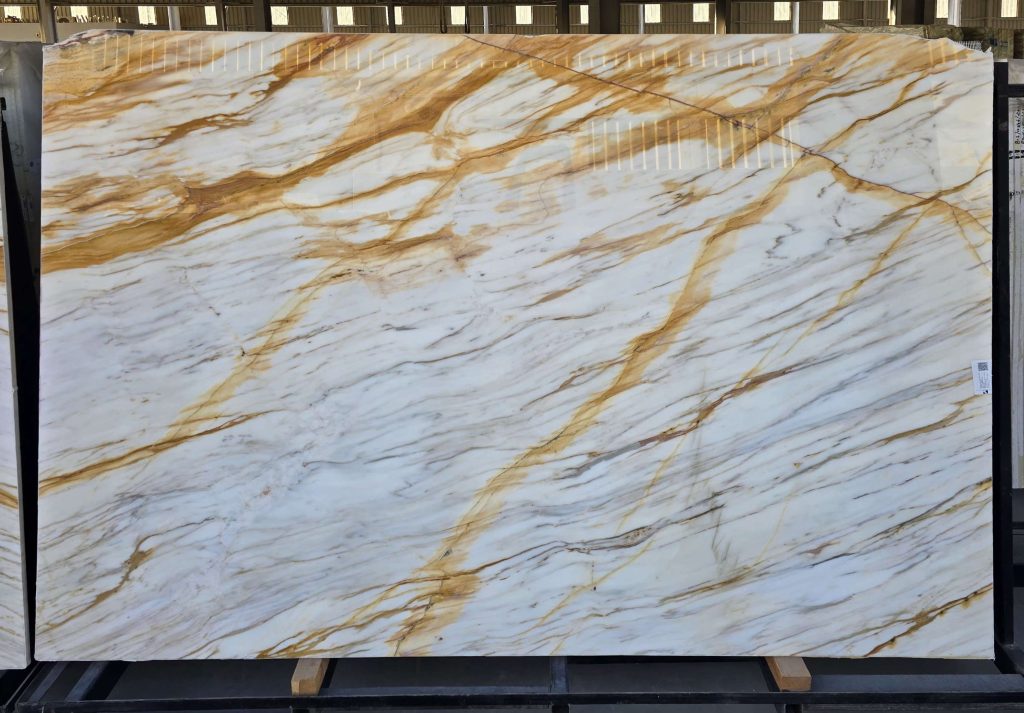CALACATTA GOLD SLAB 2CM-111318 (3)