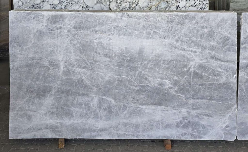 Infinity Grey Polished Slab 2cm-111318 (1)