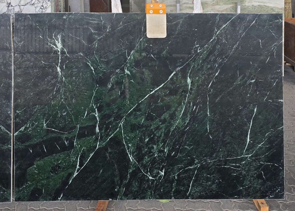 VARIA MAJESTIC GREEN SLAB 2CM-0107 (2)