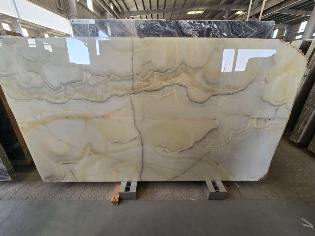 WHITE ONYX SLAB 2CM -111318 (1)